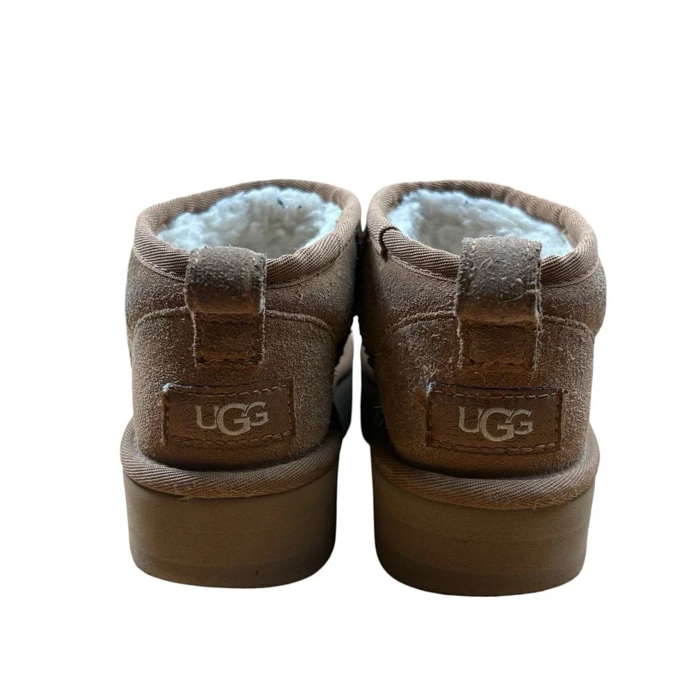 UGG Kids' Classic Ultra Mini Platform Suede Shearling Ankle Bootie Size 13